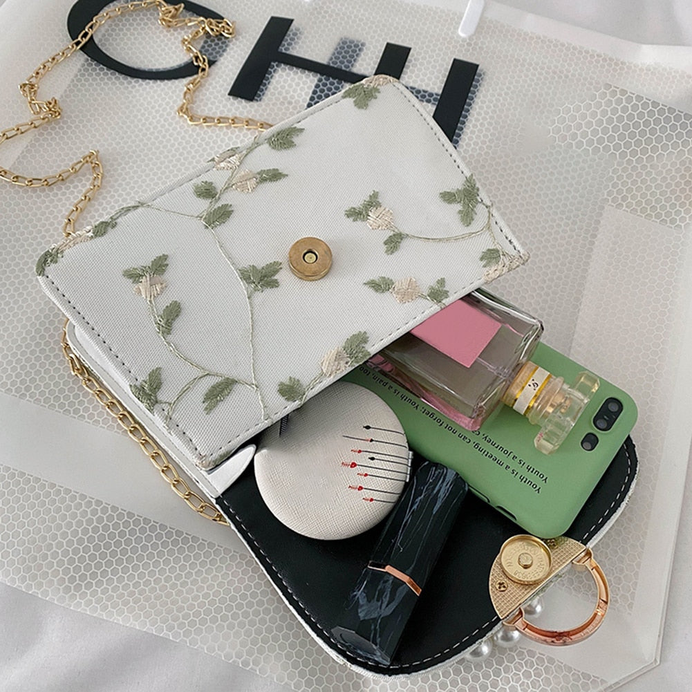 Vintage Pearl Chain Handbag